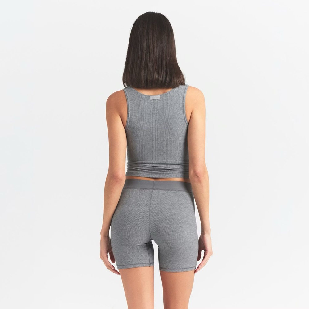 Skims Soft Lounge Tank - Picture 3 of 5